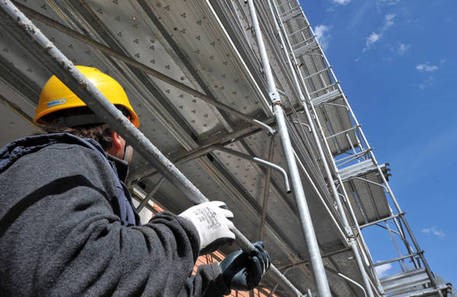 meno morti sul lavoro ma aumentano le patologie