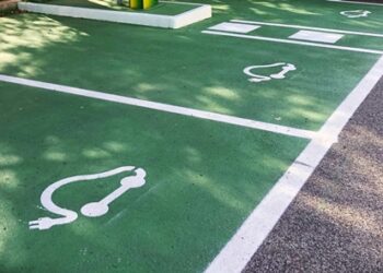 Parcheggi riservati alle auto elettriche