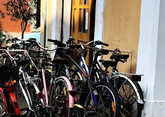 E allora pedala! Così salvi l’ambiente e fai crescere l’economia
