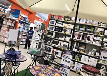 Consumi, la spesa delle famiglie supererà i 1.000 miliardi a fine anno