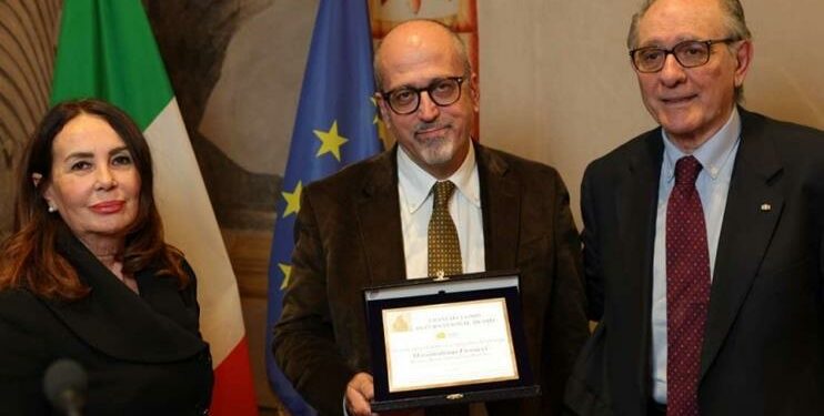 Al Rettore Fiorucci, il Premio Speciale 2023 “Franco Cuomo International Award”