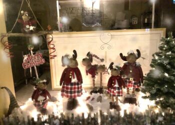 L'allestimento natalizio di "Pasta fresca Valeria" a Narni