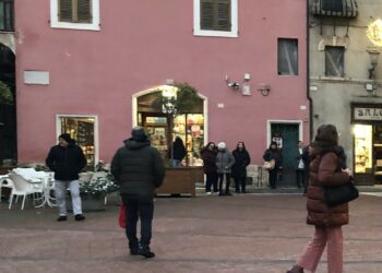 Regali di Natale, in molti “tornano” al negozio di vicinato