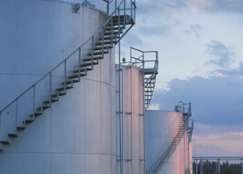 Spazi confinati e sospetto inquinamento, come prepararsi per evitare incidenti