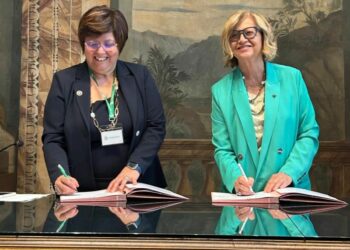 Concetta Corallo, presidente Fidapa e Alessandra Oddi Baglioni, presidente Confagricoltura Donna (Foto tratta da Confagricoltura - Confederazione Generale dell'Agricoltura Italiana)