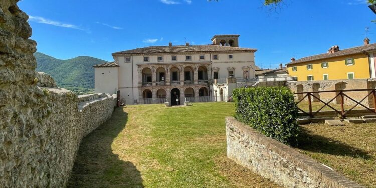 Palazzo Cesi ad Acquasparta (foto tratta da Comune di Acquasparta facebook)