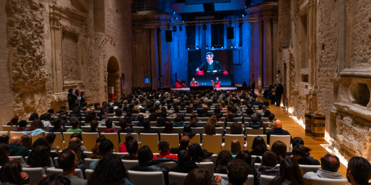 Il Festival Internazionale del Giornalismo di Perugia, in un momento della scorsa edizione nello scatto di Andrea Marchi (foto tratta dafestivaldelgiornalismo.com)