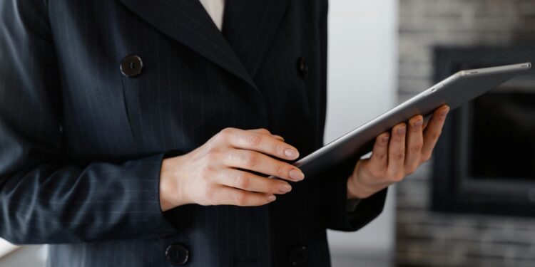 Digitalizzazione e Intelligenza Artificiale (foto Pexels Mart Production)