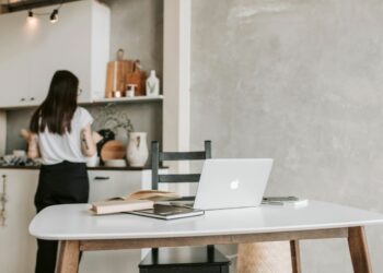 Content creator (Foto di Vlada Karpovich - pexels.com)