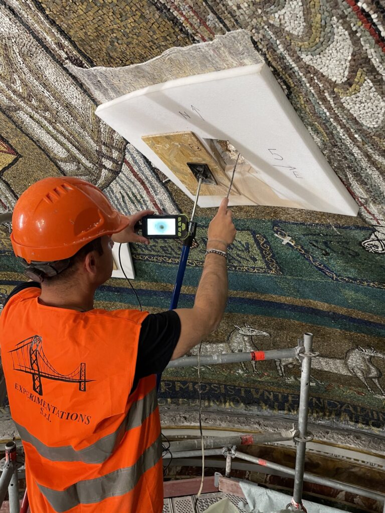 Sismacontrol, tecnici al lavoro